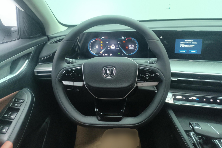 长安 逸动 2022款 PLUS 蓝鲸NE 1.4T GDI DCT尊贵版中控内饰13