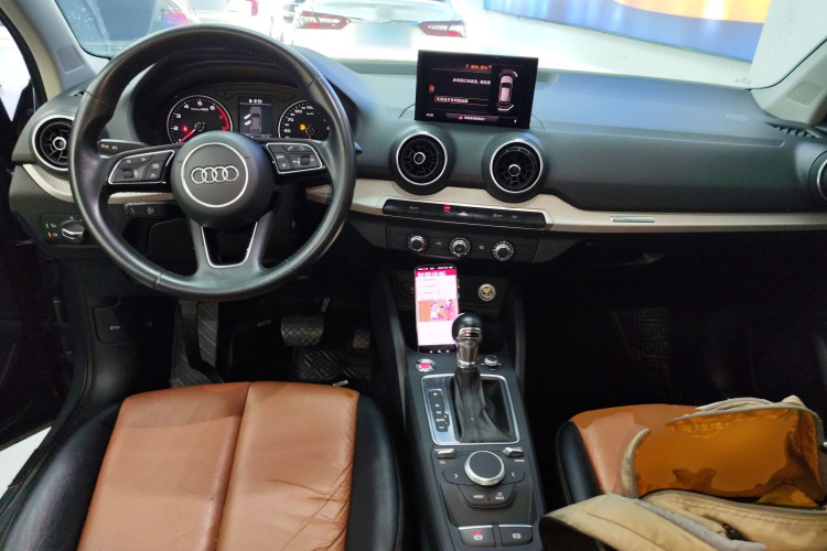 奥迪Q2L 2020款 35 TFSI 进取动感型中控内饰7002
