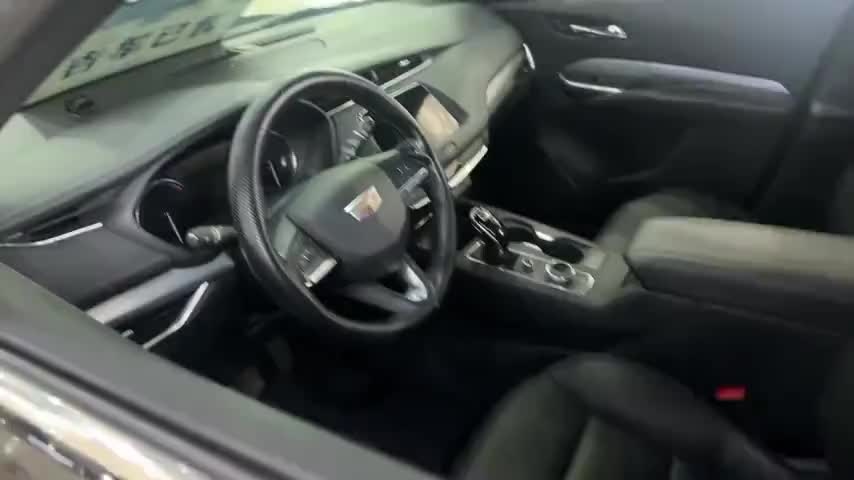 凯迪拉克XT6 2021款 2.0T 六座四驱豪华型实拍1