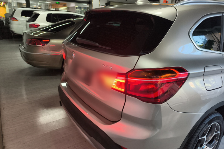 宝马X1 2016款 sDrive20Li 豪华型车身外观6004