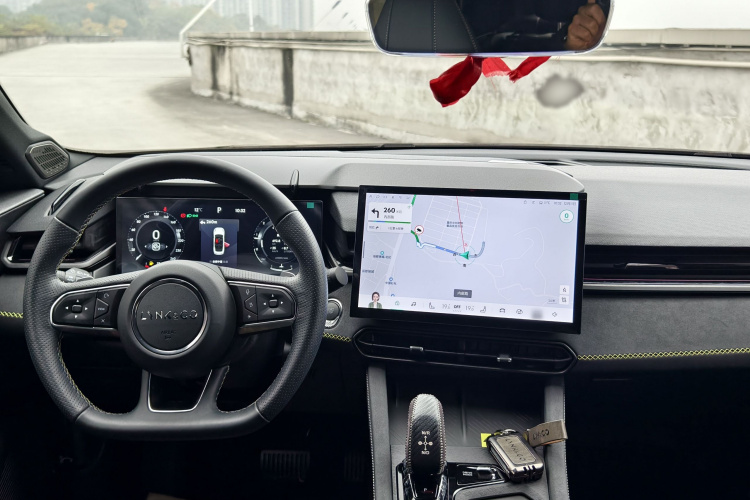 领克03 2023款 2.0TD DCT劲Pro中控内饰7003