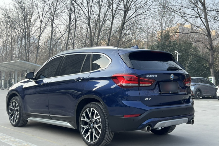 宝马X1 2020款 xDrive25Li 尊享型车身外观6010