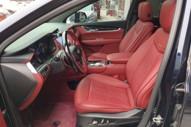 凯迪拉克XT5 2021款 2.0T 两驱豪华型中控内饰19