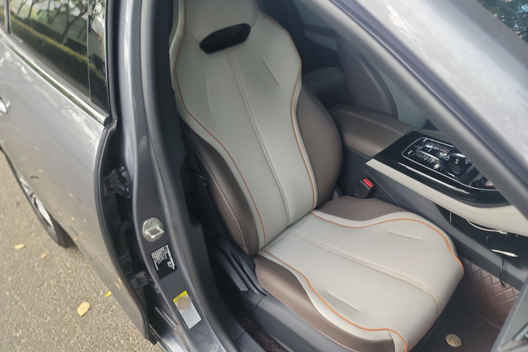 比亚迪 秦PLUS 2024款 荣耀版 EV 420KM领先型局部细节41