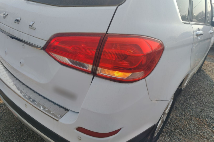 哈弗H6 2018款 蓝标 运动版 1.5T 自动两驱精英型车身外观9