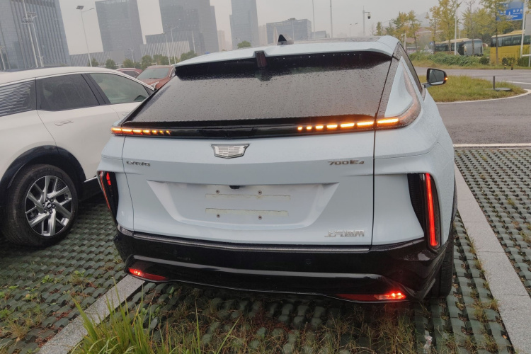 凯迪拉克 IQ锐歌 2022款 四驱高性能尊贵版车身外观6004