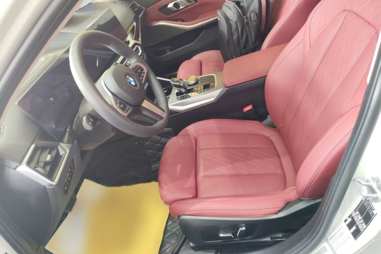 宝马3系 2024款 325Li M运动曜夜套装局部细节19