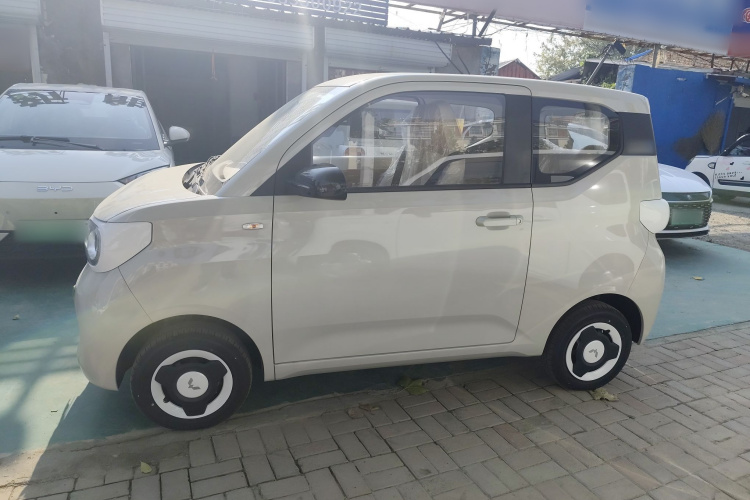 五菱汽车 宏光MINIEV 2024款 第三代 215km 青春版车身外观4