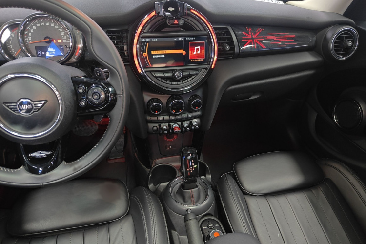 MINI 2018款 2.0T COOPER S 艺术家 五门版局部细节16