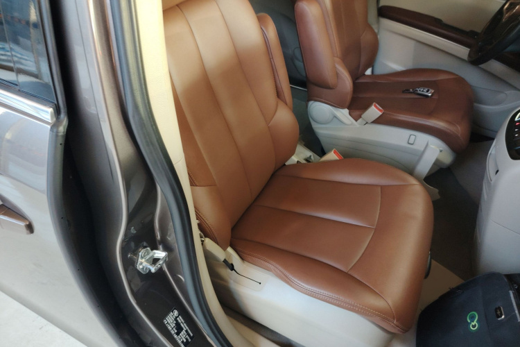 别克GL8 2017款 25S 舒适型 国V局部细节41