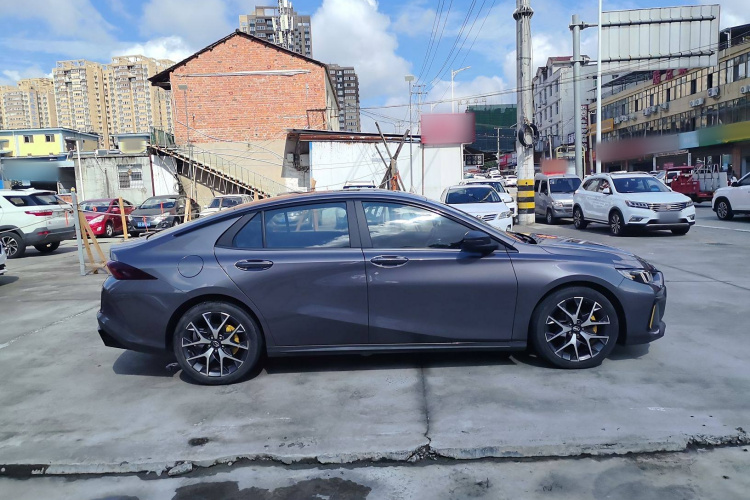 广汽传祺 影豹 2021款 270T DCT J15版车身外观6002