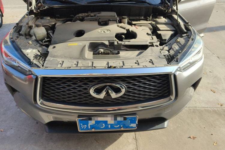 英菲尼迪QX50 2018款 2.0T 四驱菁英版机舱底盘24
