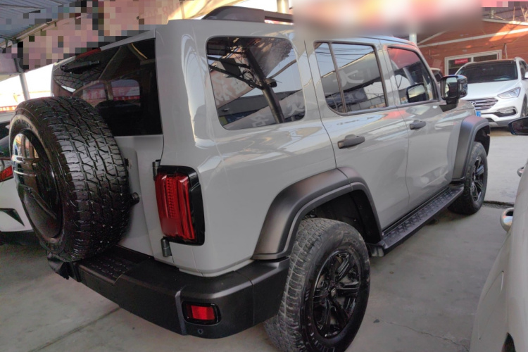 坦克300 2023款 越野版 2.0T 征服者车身外观7