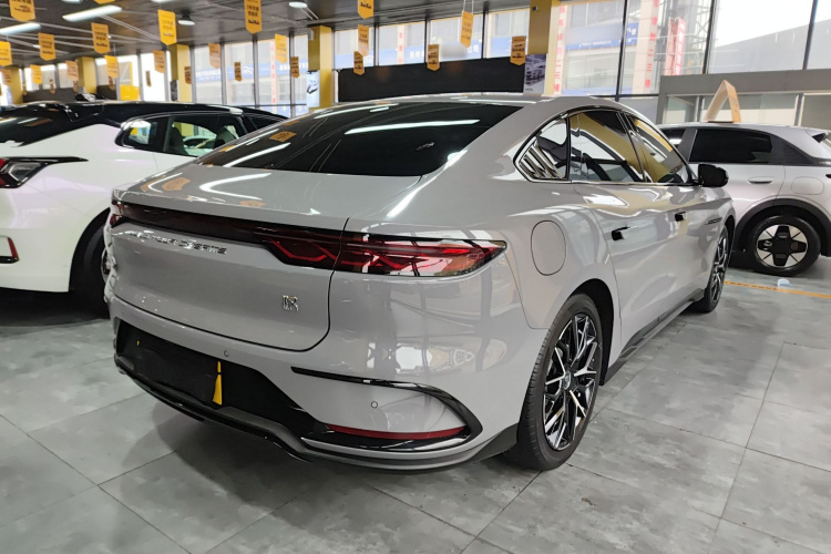 比亚迪 汉 2025款 EV 506KM尊贵型车身外观6005