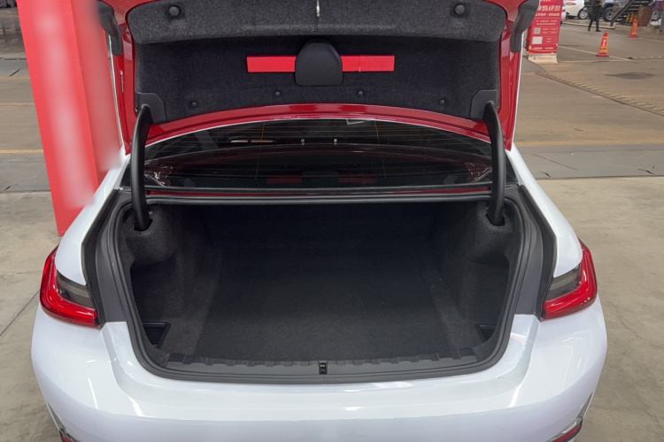 宝马3系 2020款 325Li 首发版局部细节23