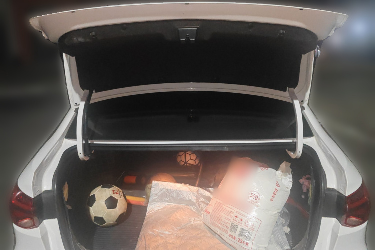 雪佛兰 科鲁泽 2023款 1.5L 双离合悦享版中控内饰23