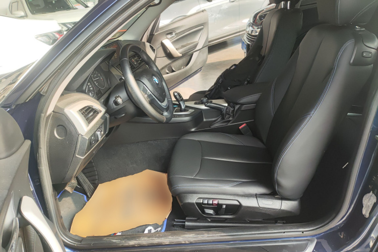 宝马2系(进口) 2014款 220i 领先型中控内饰19