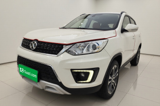 北京汽车 绅宝X35 2016款 1.5L 自动尊贵版