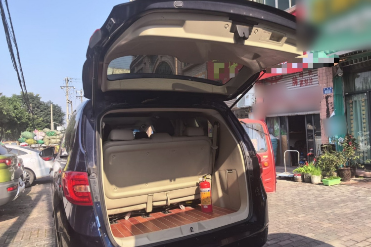 别克GL8 2017款 25S 舒适型 国V机舱底盘23