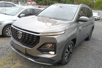 宝骏530 2020款 1.5T CVT尊贵互联型 6座