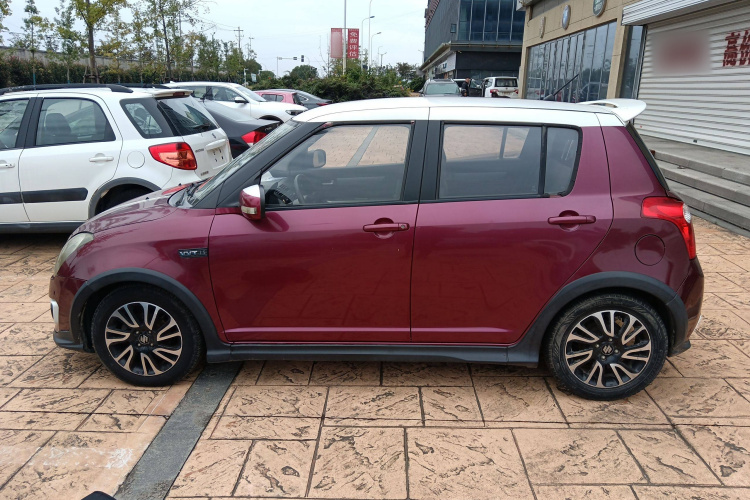 铃木 雨燕 2013款 1.5L 自动20周年限量版车身外观4