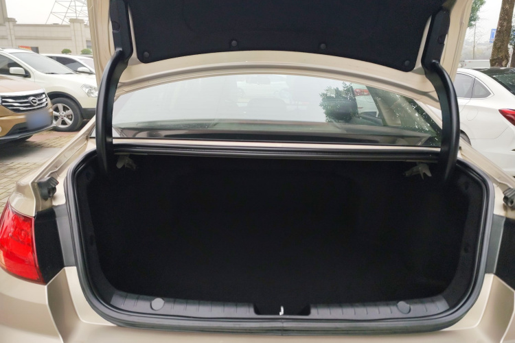 吉利汽车 帝豪GL 2017款 1.3T 手动精英型机舱底盘23