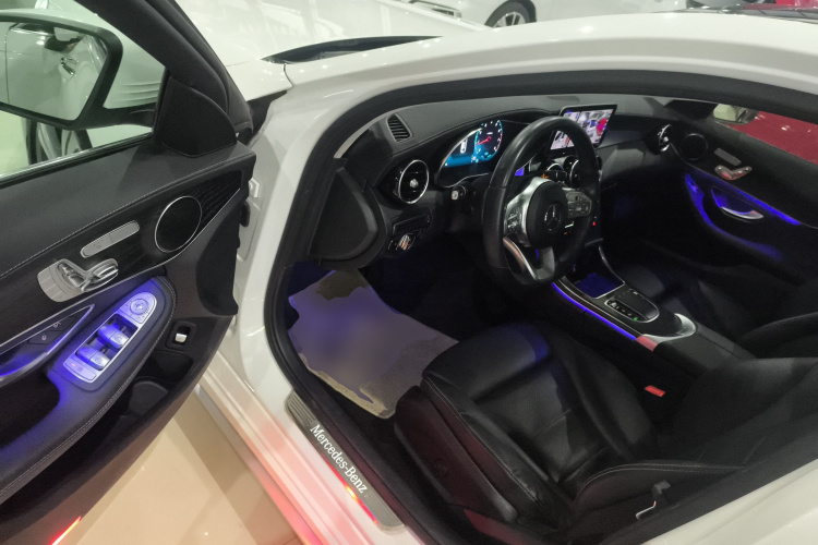 奔驰C级 2020款 改款 C 260 L 运动版中控内饰20