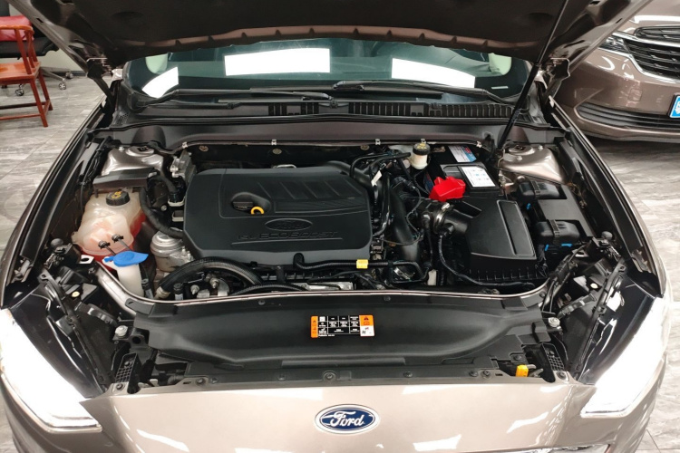 福特 蒙迪欧 2017款 改款 EcoBoost 180 时尚型局部细节24