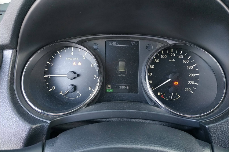 日产 奇骏 2020款 2.0L XL Premium CVT 2WD智联尊享版中控内饰14