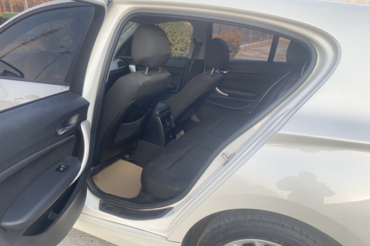 宝马1系(进口) 2015款 120i 领先型中控内饰7005