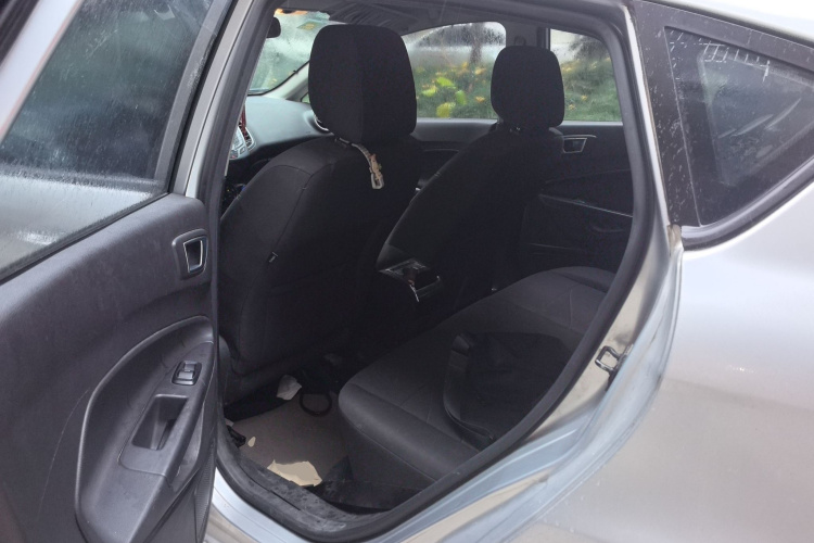 福特 嘉年华 2013款 两厢 1.5L 自动时尚型中控内饰7004