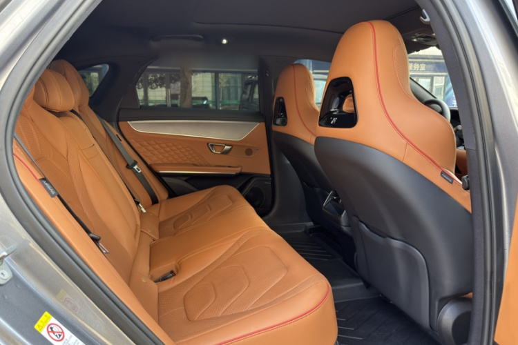 比亚迪 汉 2022款 DM-i 121KM 尊荣型中控内饰7002