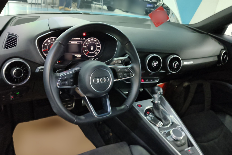 奥迪TT 2017款 TT Coupe 45 TFSI中控内饰7002
