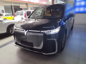 岚图汽车 岚图梦想家 2025款 PHEV 四驱尊贵鲲鹏版