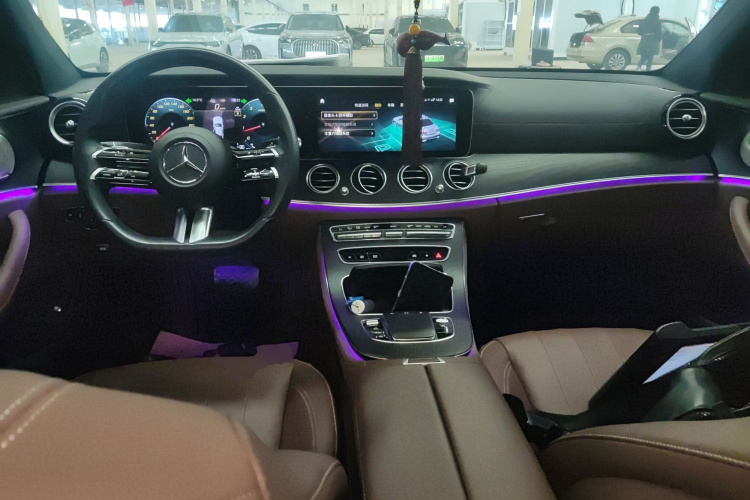 奔驰E级(进口) 2021款 改款 E 260 豪华型运动版中控内饰12