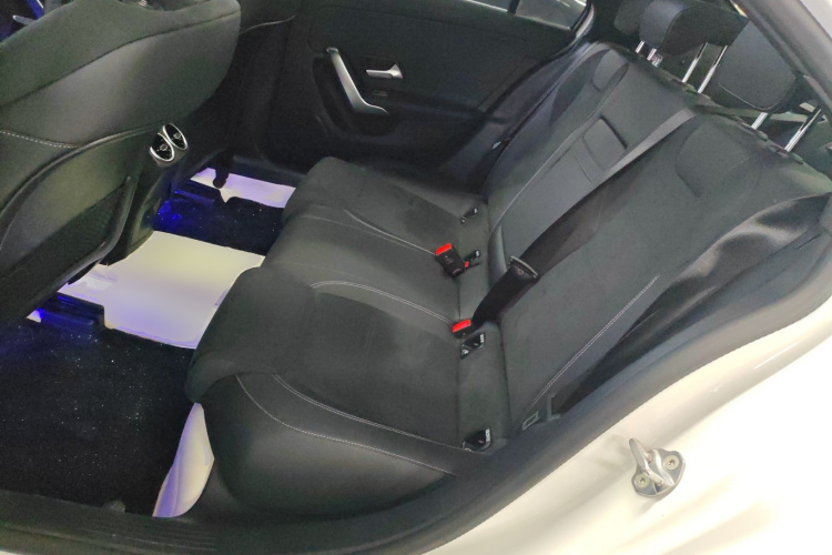 奔驰A级 2022款 改款三 A 200 L 运动轿车时尚型中控内饰21