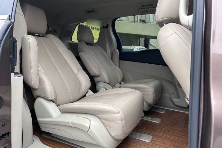 别克GL8 2018款 28T 舒适型 国VI车身外观6009