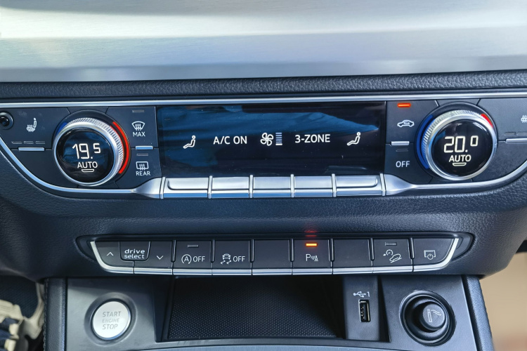 奥迪Q5L 2020款 改款 40 TFSI 荣享时尚型中控内饰7008