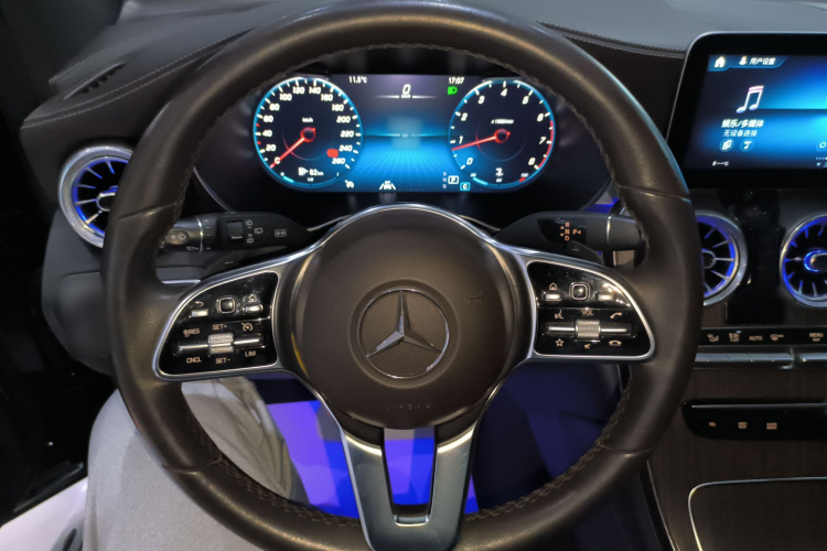 奔驰GLC 2020款 GLC 300 L 4MATIC 豪华型中控内饰13
