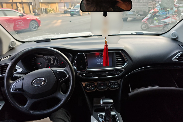 广汽传祺 传祺GS4 2015款 200T G-DCT豪华版中控内饰12