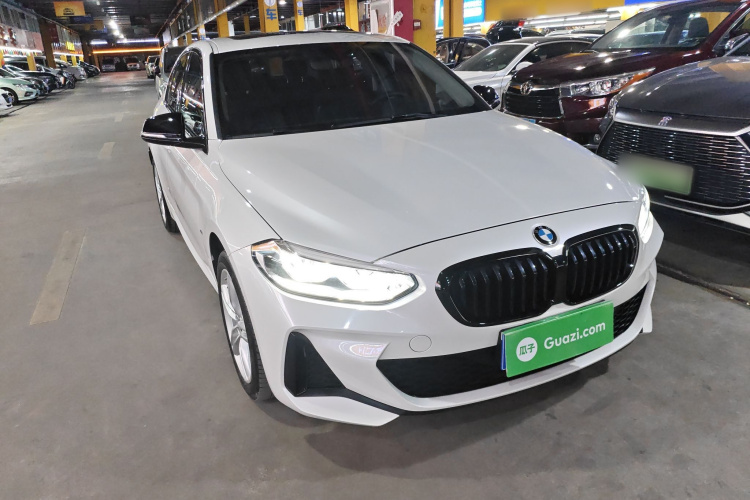 宝马1系 2021款 改款 120i M运动曜夜版车身外观6002