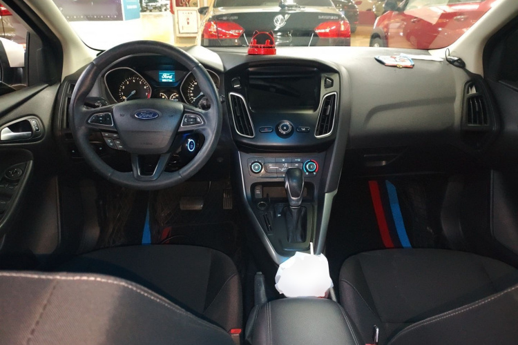 福特 福克斯 2017款 两厢 1.6L 自动舒适型智行版中控内饰12