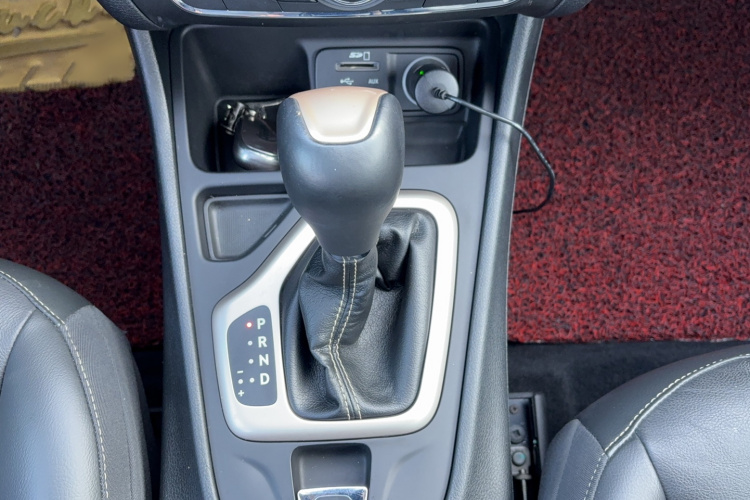 Jeep 自由光 2017款 2.0L 优越版局部细节18