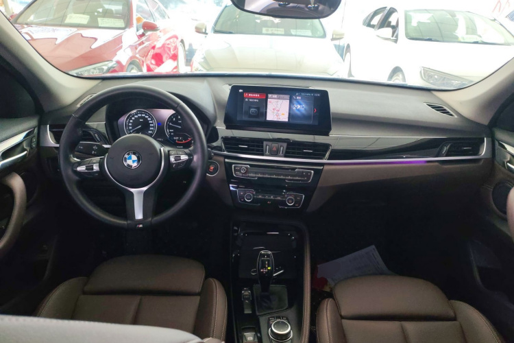 宝马X1 2020款 sDrive20Li 尊享型中控内饰7002