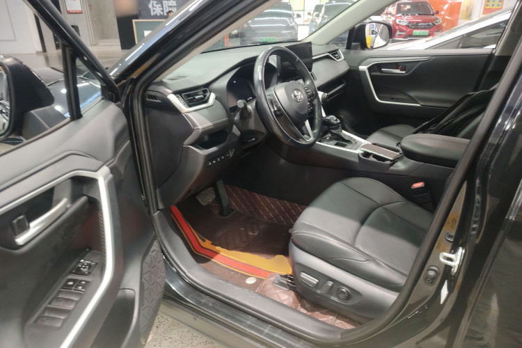 丰田 威兰达 2023款 双擎 2.5L E-CVT四驱豪华PLUS版中控内饰20