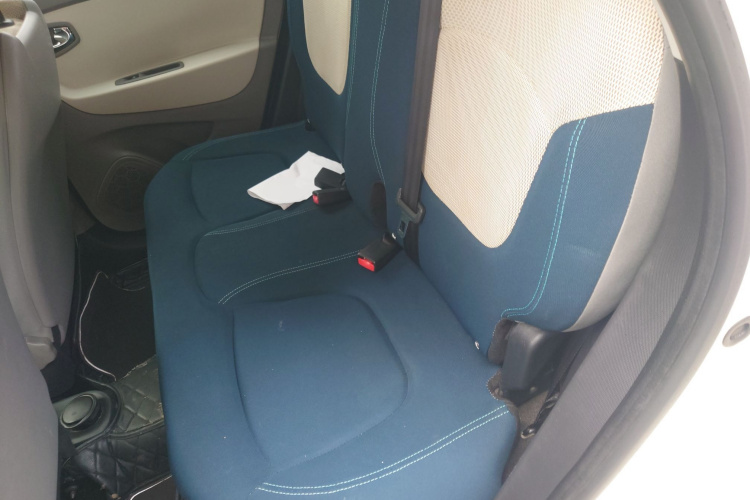 雷诺 卡缤 2015款 1.2T 自动标准版中控内饰21