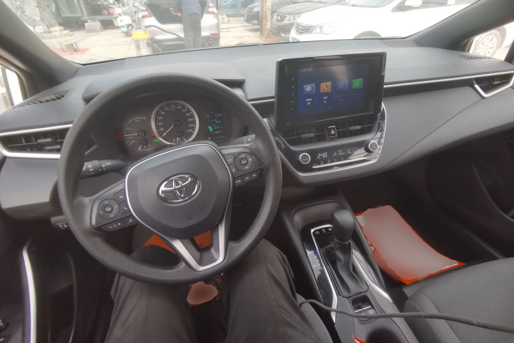 丰田 雷凌 2022款 双擎 1.8H E-CVT领先版中控内饰7002