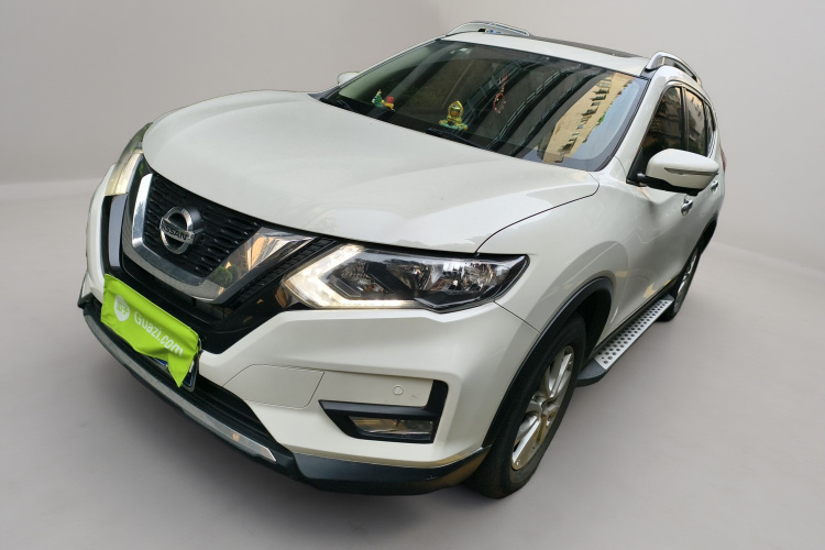 日产 奇骏 2017款 2.0L CVT舒适版 2WD车身外观1