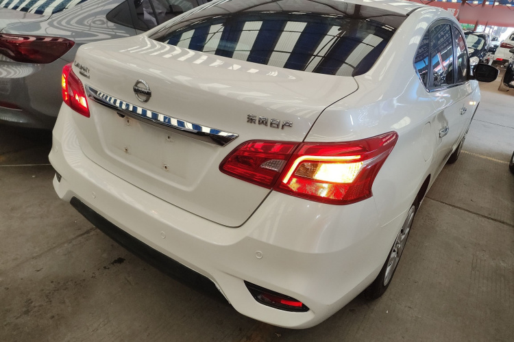 日产 轩逸 2021款 经典 1.6XE CVT专享版车身外观6005