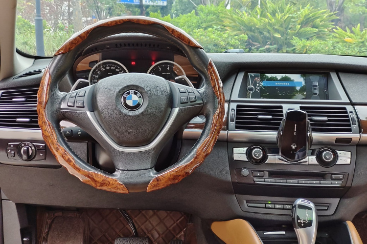 宝马X6 2013款 xDrive35i中控内饰7002